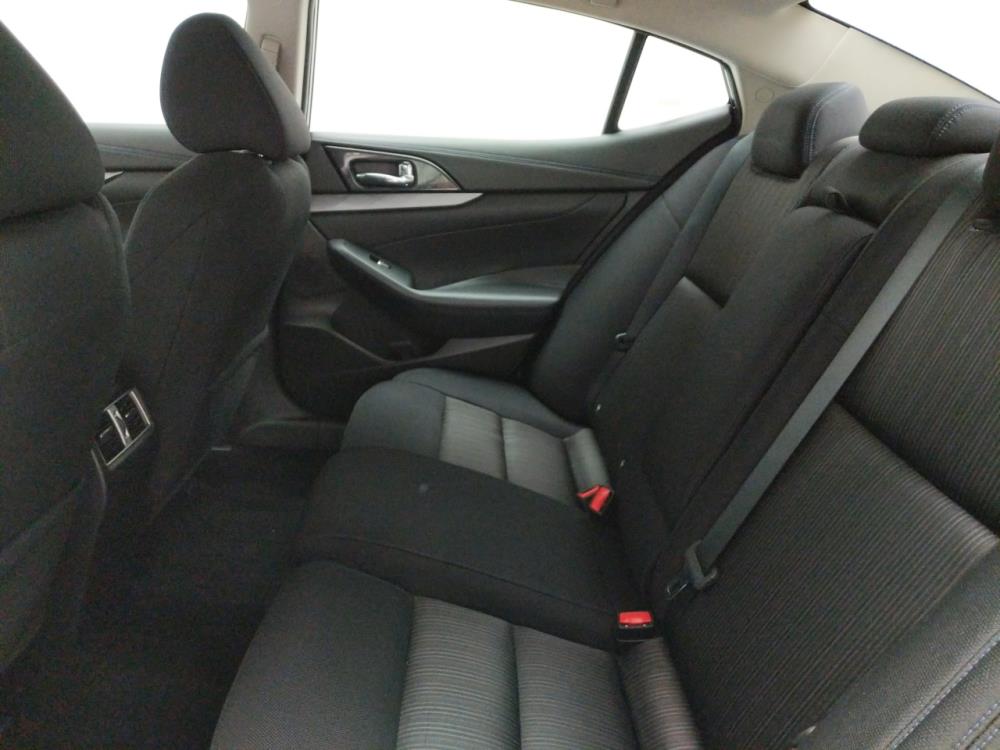 2016 Nissan Maxima - Driver Rear Seat
