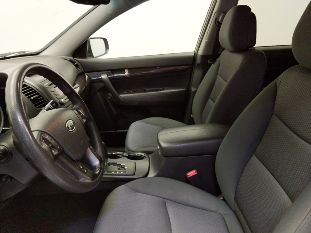 2012 Kia Sorento - Driver Front Seat