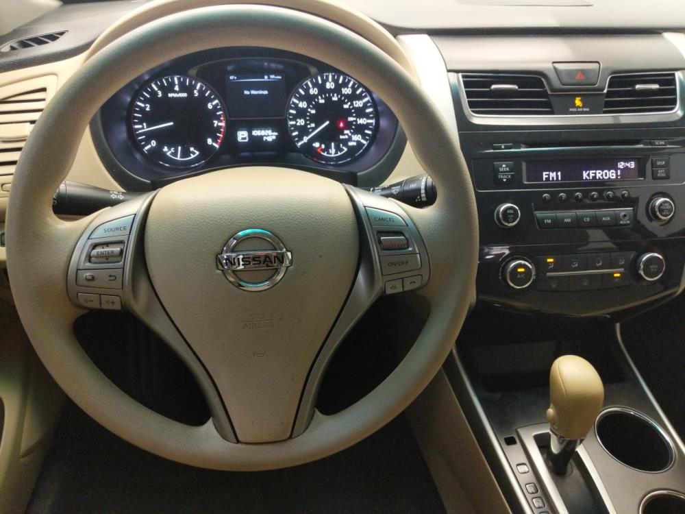 2015 Nissan Altima - Driver Dash