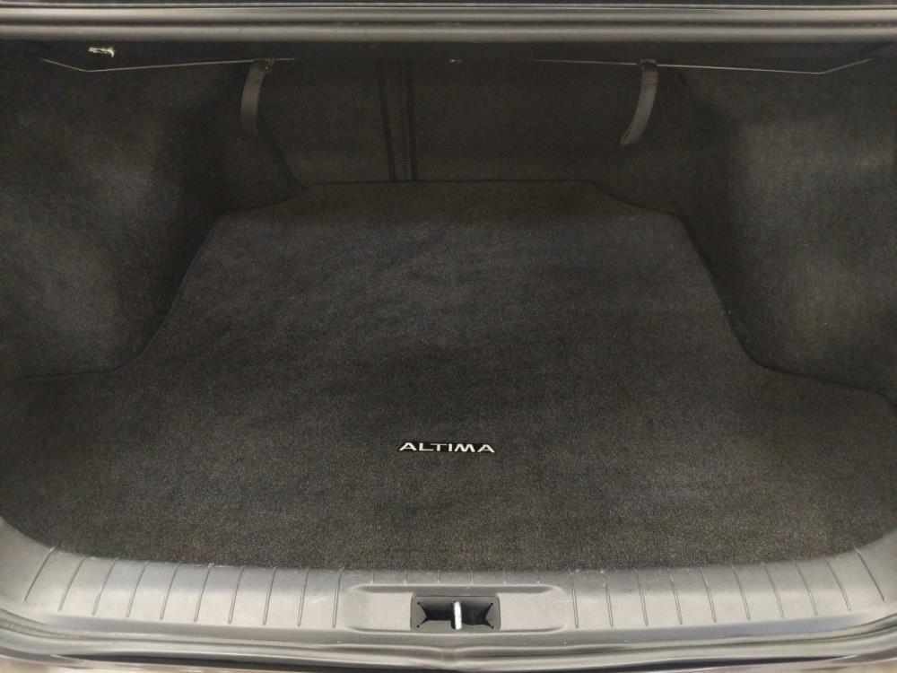2015 Nissan Altima - Trunk