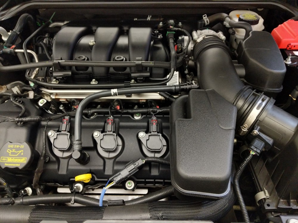 2013 Ford Taurus - Engine