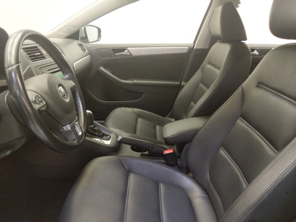 2014 Volkswagen Jetta - Driver Front Seat