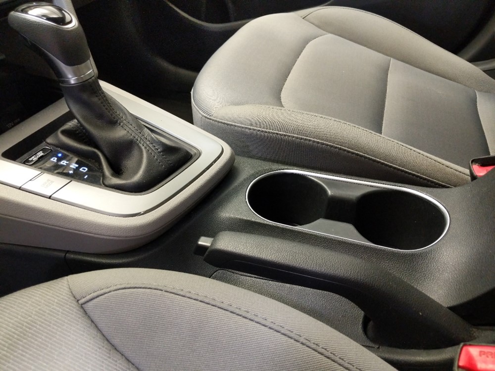 2017 Hyundai Elantra - Center Console/Cup Holders