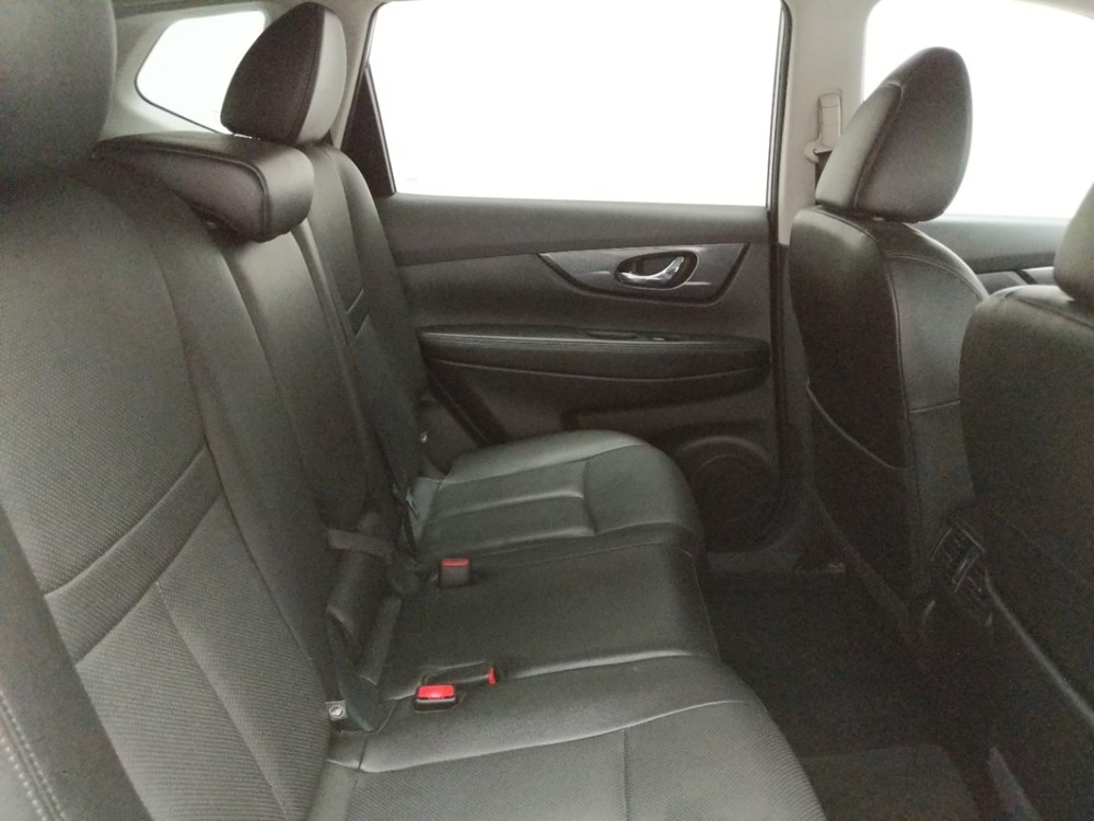 2016 Nissan Rogue - Passenger Rear Seat