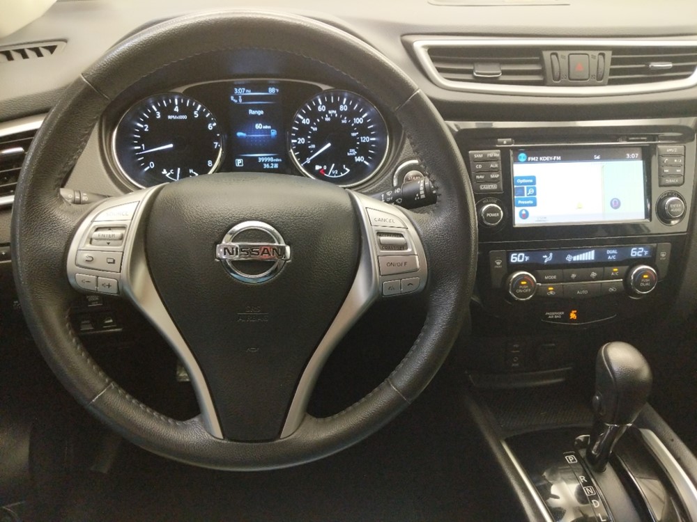 2016 Nissan Rogue - Driver Dash