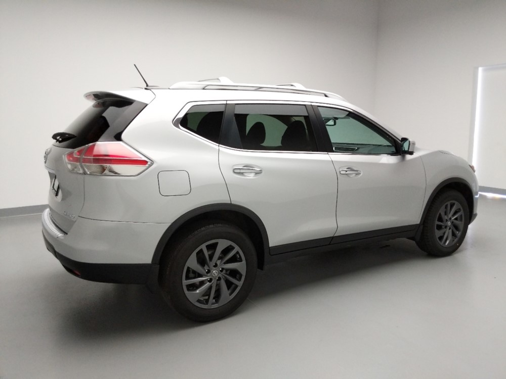 2016 Nissan Rogue - Passenger Rear Side