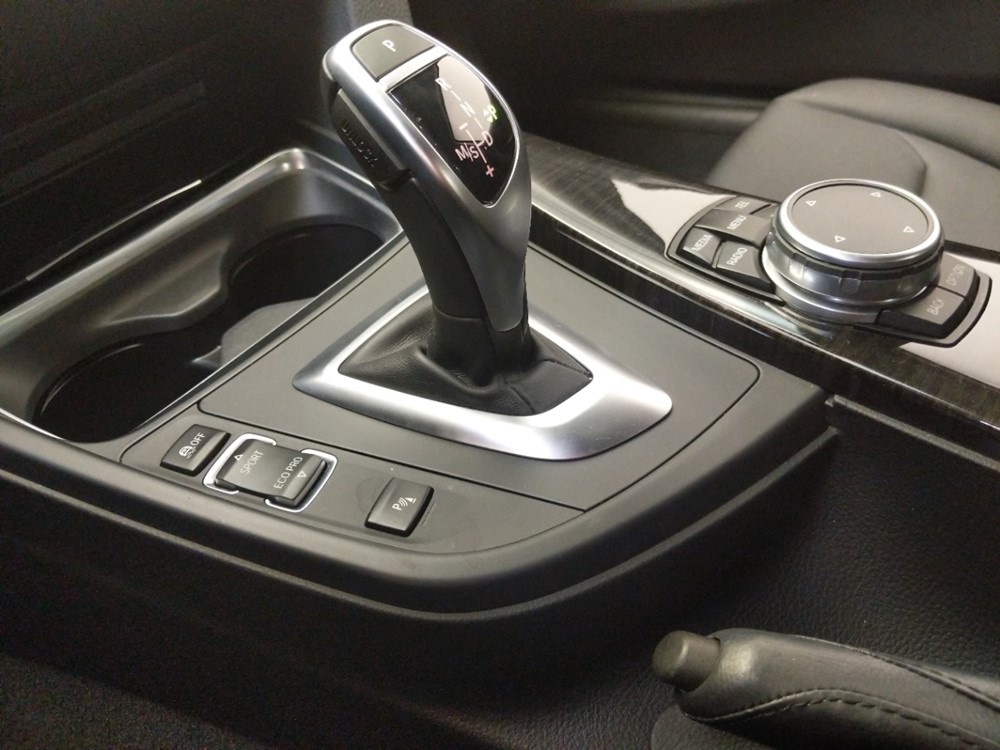 2015 BMW 428i - Center Console/Cup Holders