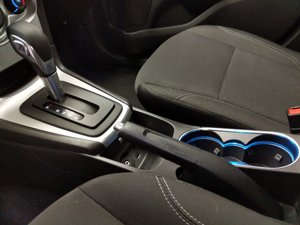2017 Ford Fiesta - Center Console/Cup Holders