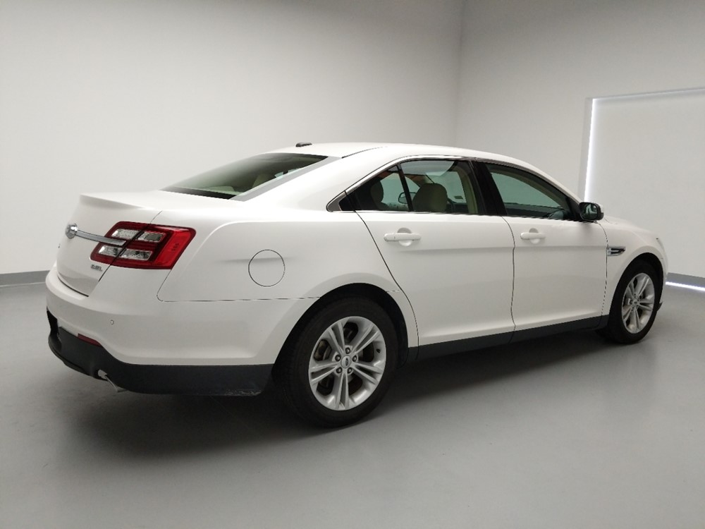 2015 Ford Taurus - Passenger Rear Side