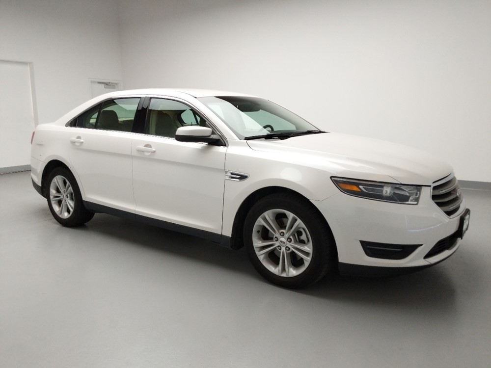 2015 Ford Taurus - Passenger Front Side