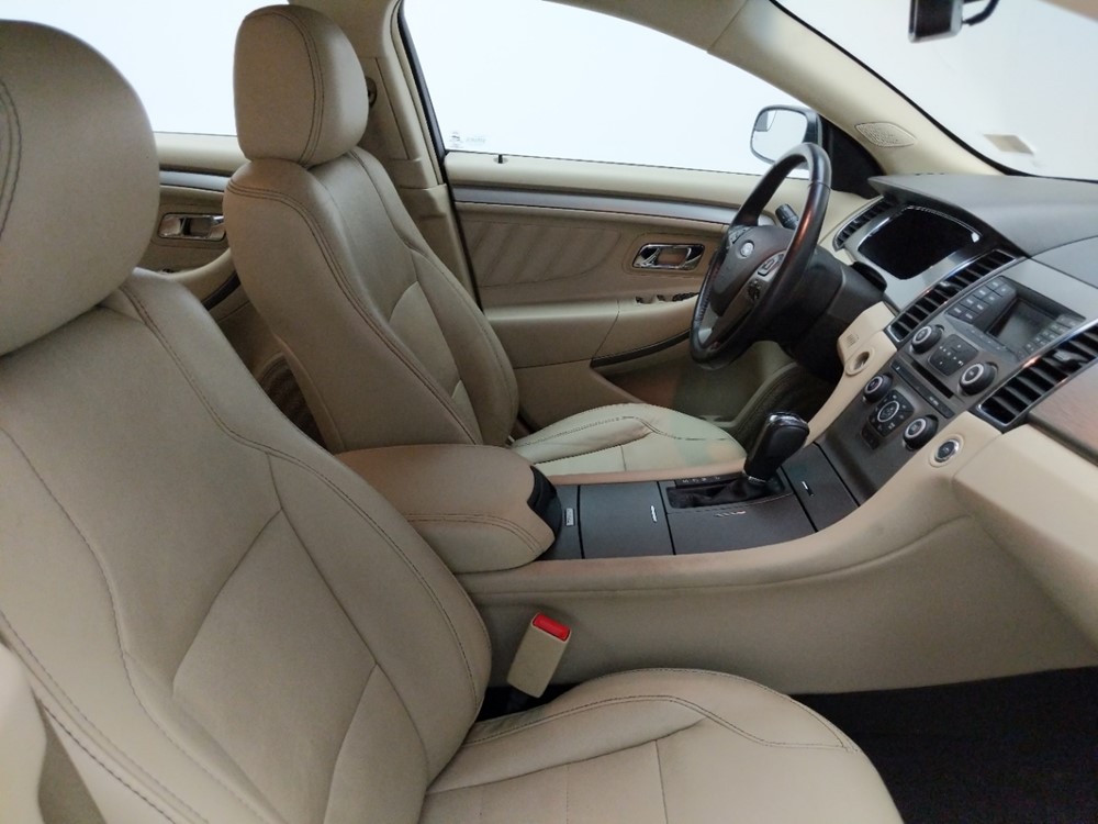 2015 Ford Taurus - Passenger Front Seat