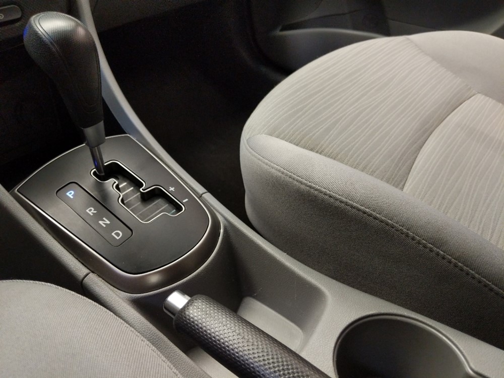 2016 Hyundai Accent - Center Console/Cup Holders