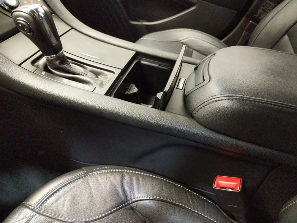 2014 Ford Taurus - Center Console/Cup Holders