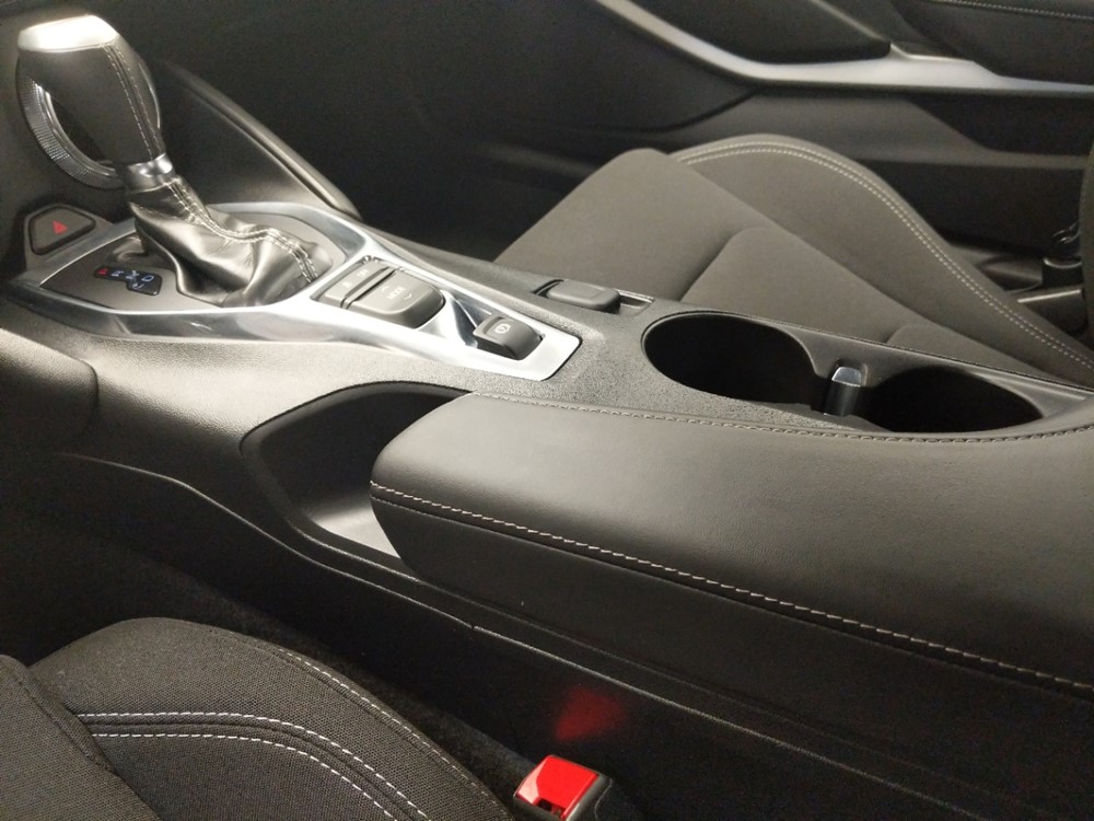 2018 Chevrolet Camaro - Center Console/Cup Holders