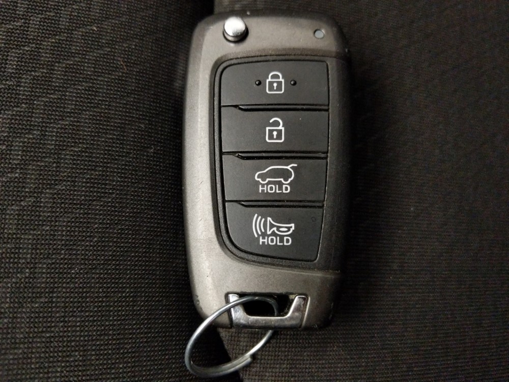 2018 Hyundai Elantra - Keys