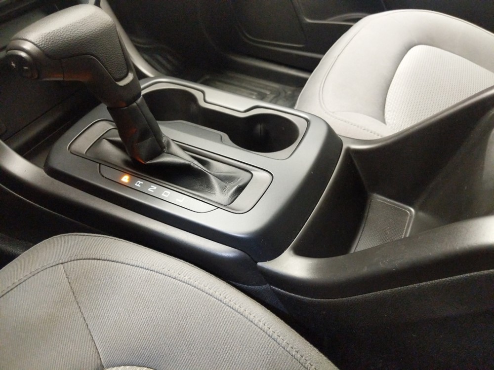 2017 Chevrolet Colorado - Center Console/Cup Holders