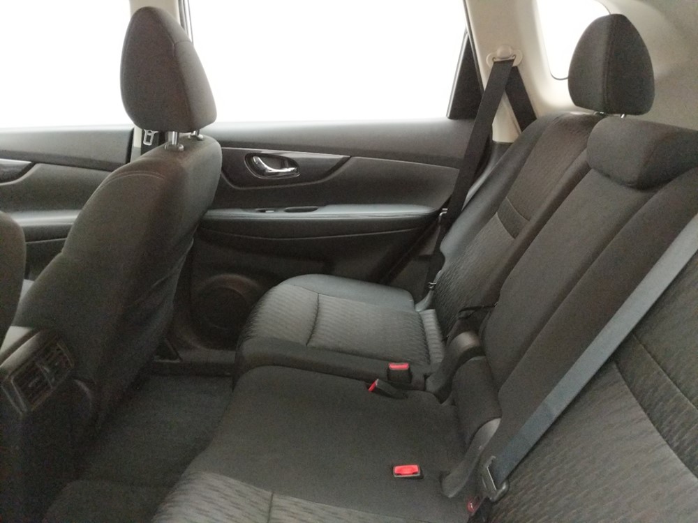 2017 Nissan Rogue - Driver Rear Seat
