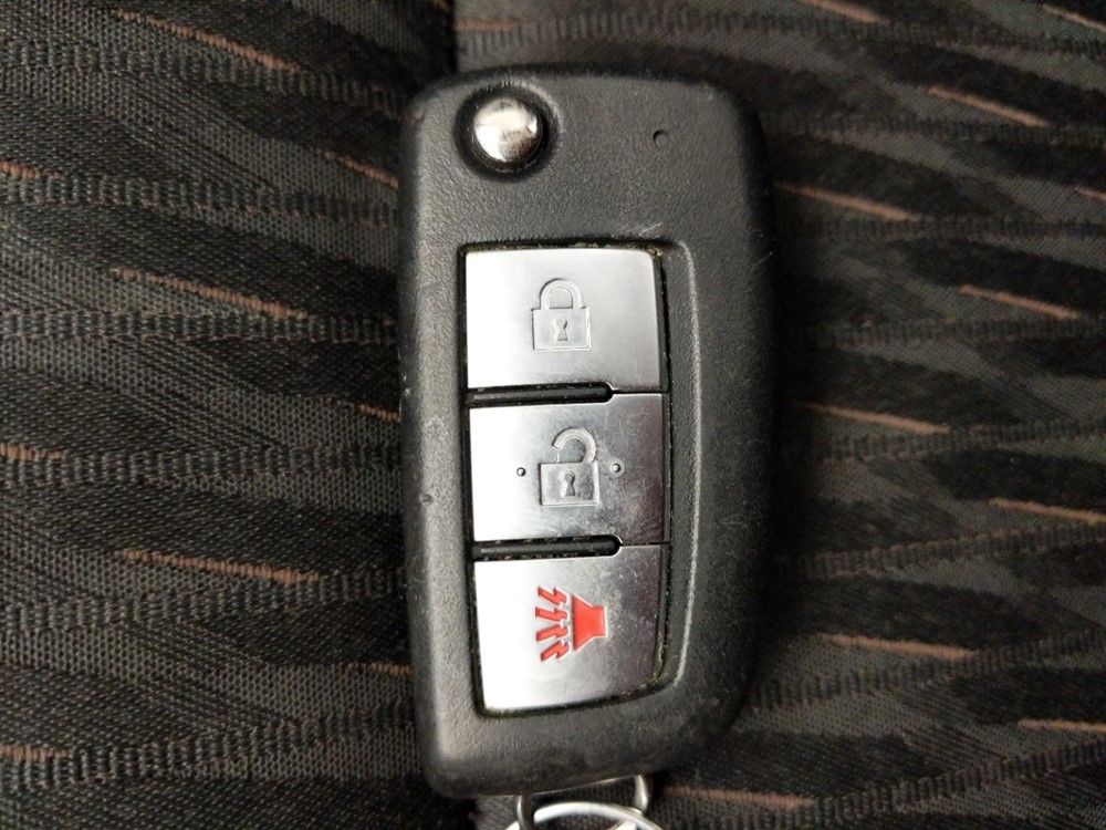 2017 Nissan Rogue - Keys