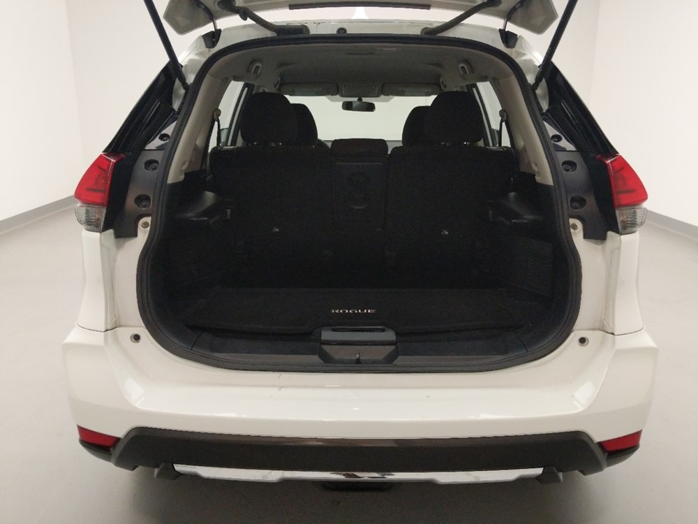 2017 Nissan Rogue - Trunk