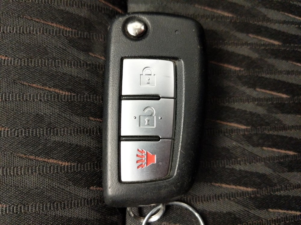 2017 Nissan Rogue - Keys