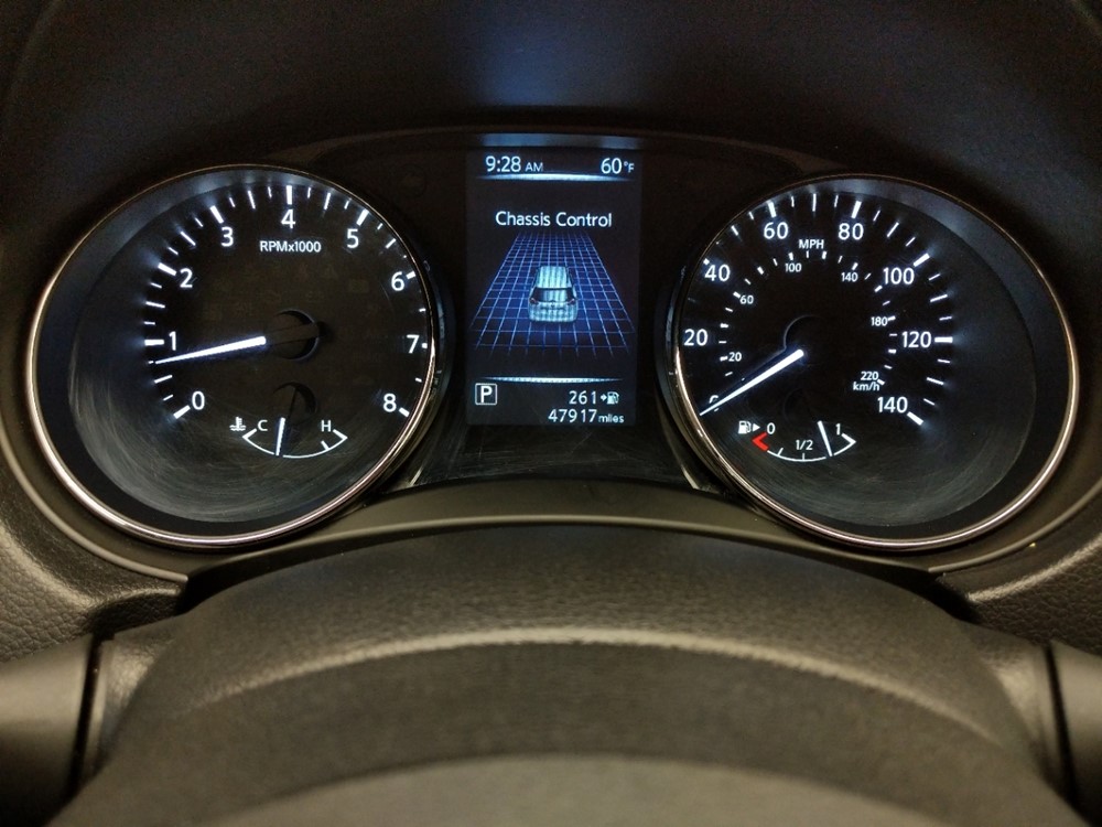 2017 Nissan Rogue - Odometer Close Up