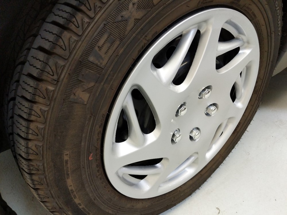 2017 Nissan Rogue - Wheel