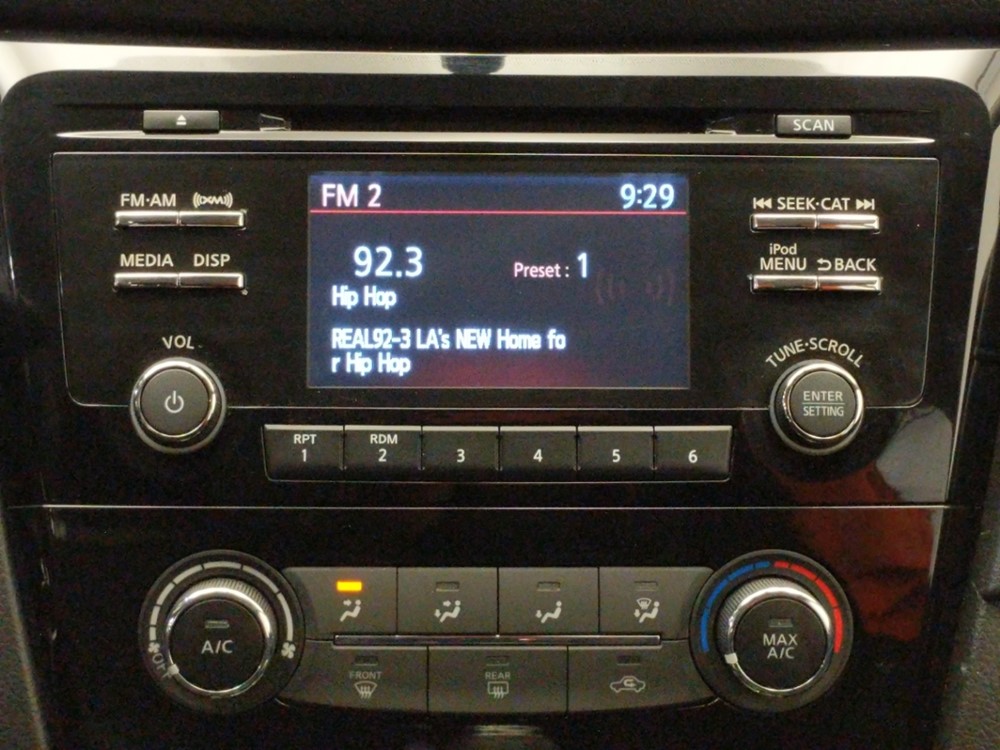 2017 Nissan Rogue - Stereo Package