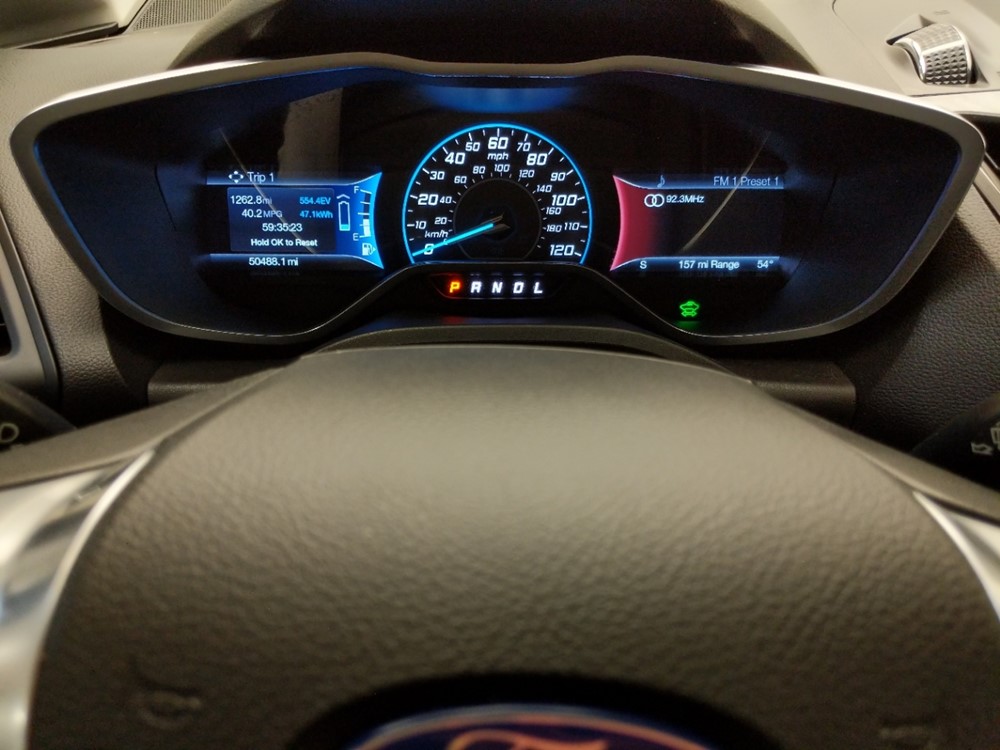 2015 Ford C-MAX - Odometer Close Up