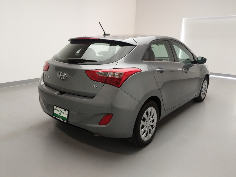 2017 Hyundai Elantra - Passenger Rear Bumper