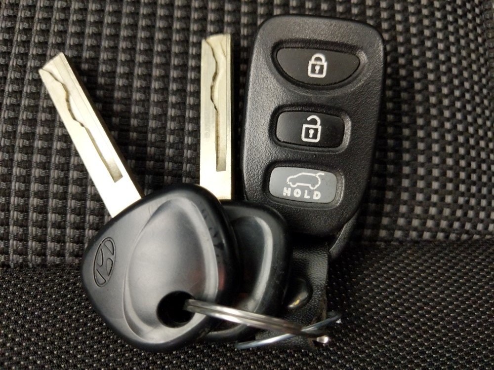 2017 Hyundai Elantra - Keys