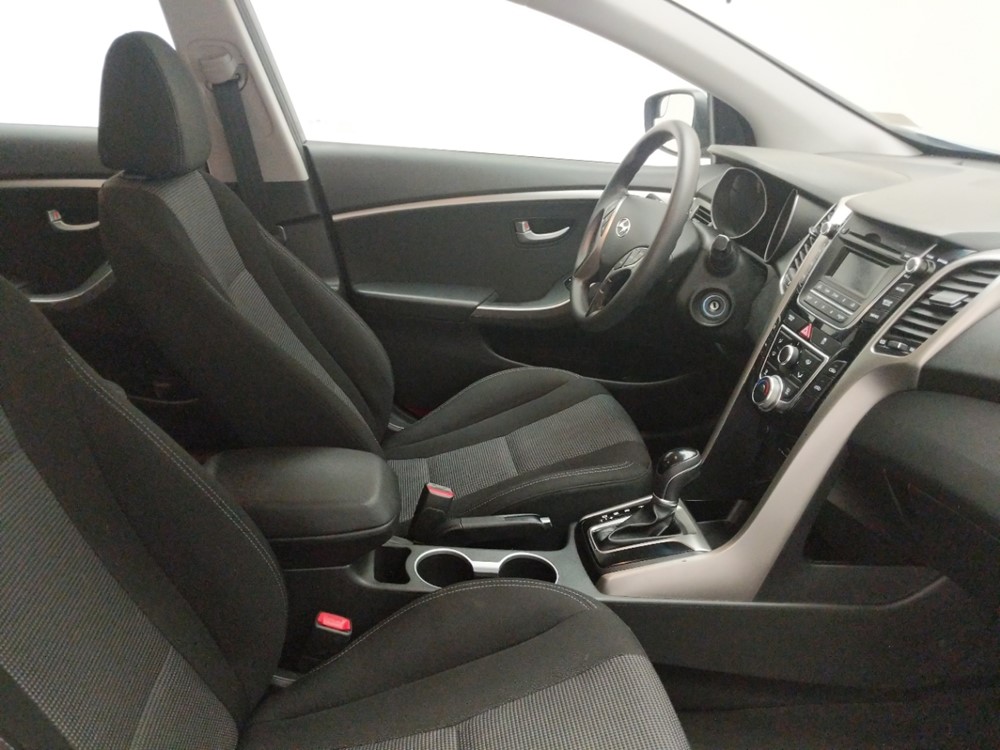 2017 Hyundai Elantra - Passenger Front Seat