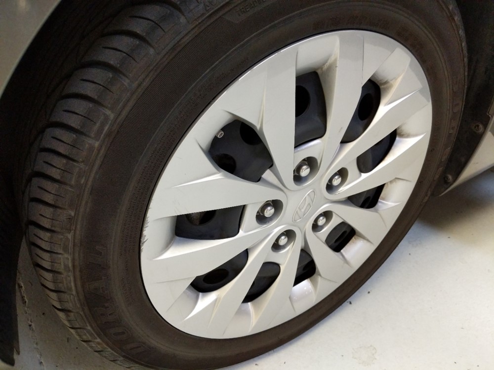 2017 Hyundai Elantra - Wheel
