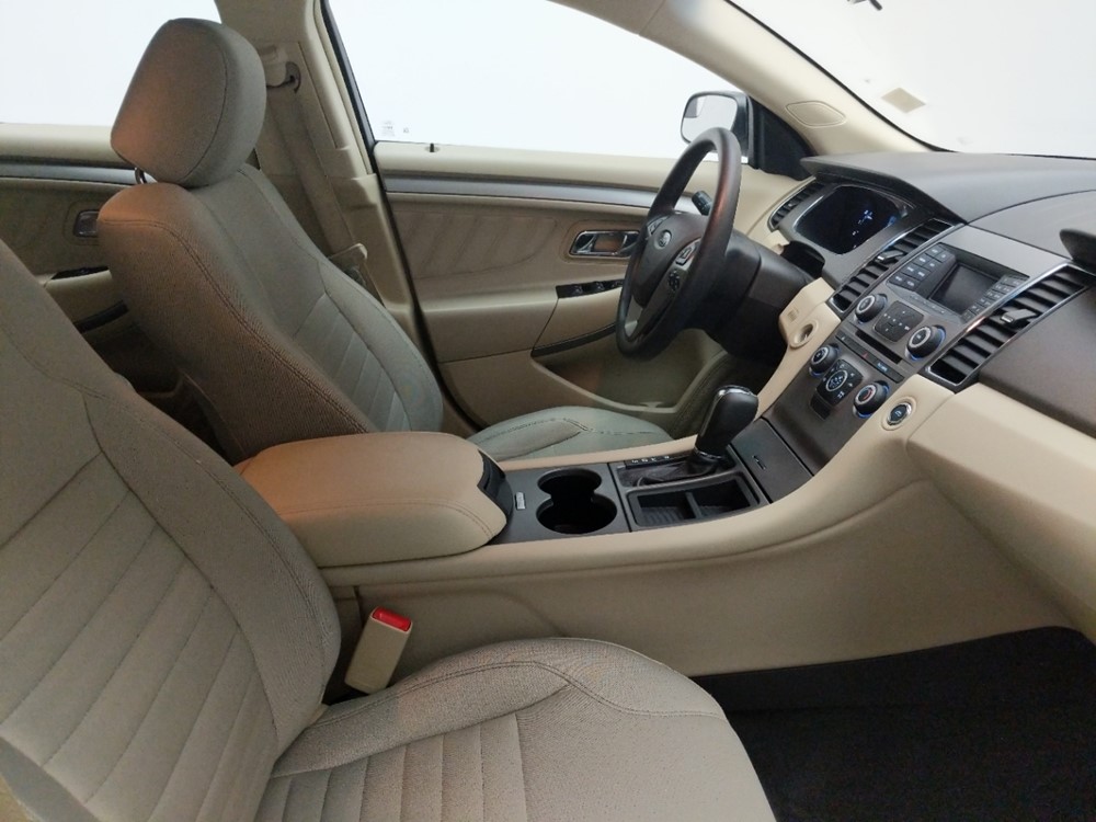 2015 Ford Taurus - Passenger Front Seat