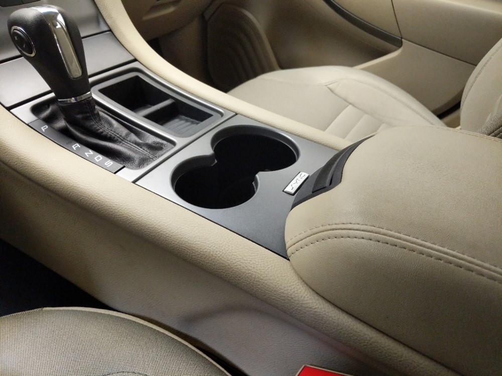 2015 Ford Taurus - Center Console/Cup Holders