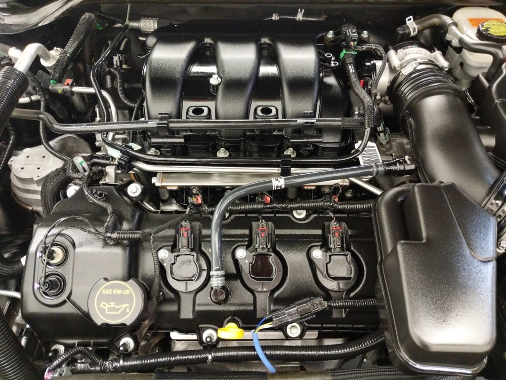 2015 Ford Taurus - Engine