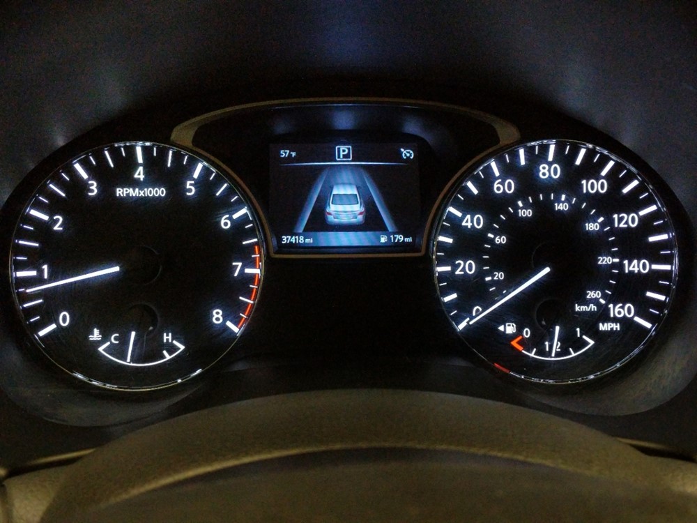 2016 Nissan Altima - Odometer Close Up