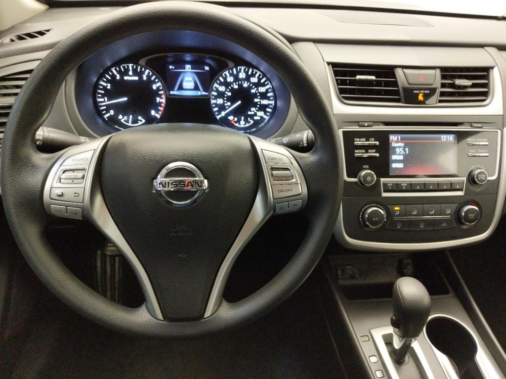 2016 Nissan Altima - Driver Dash