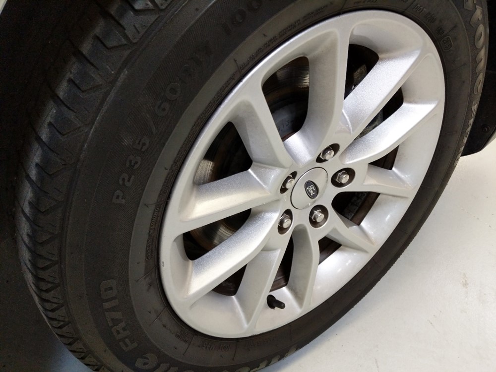 2014 Ford Taurus - Wheel