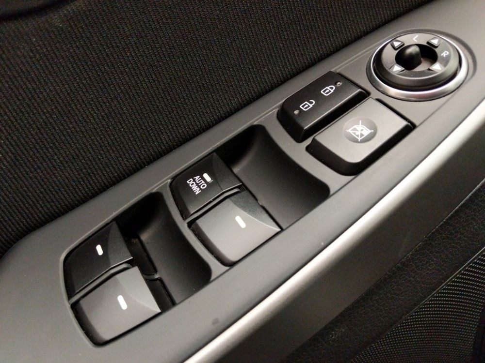 2017 Hyundai Elantra - Driver Power Windows/Lock Control