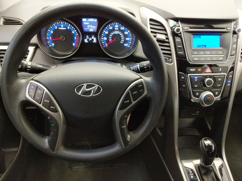 2017 Hyundai Elantra - Driver Dash