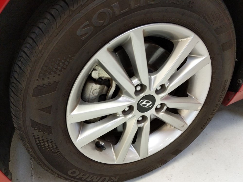 2017 Hyundai Sonata - Wheel