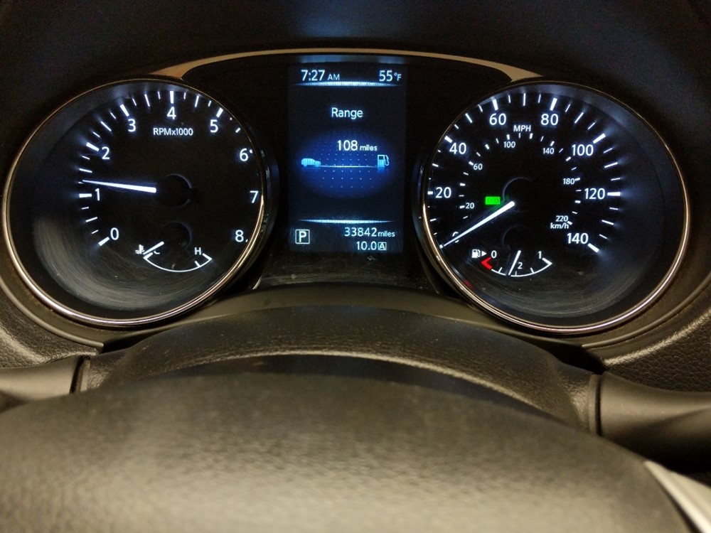 2015 Nissan Rogue - Odometer Close Up