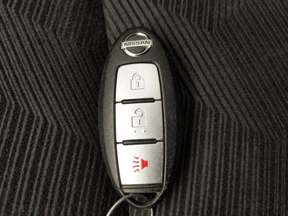2015 Nissan Rogue - Keys