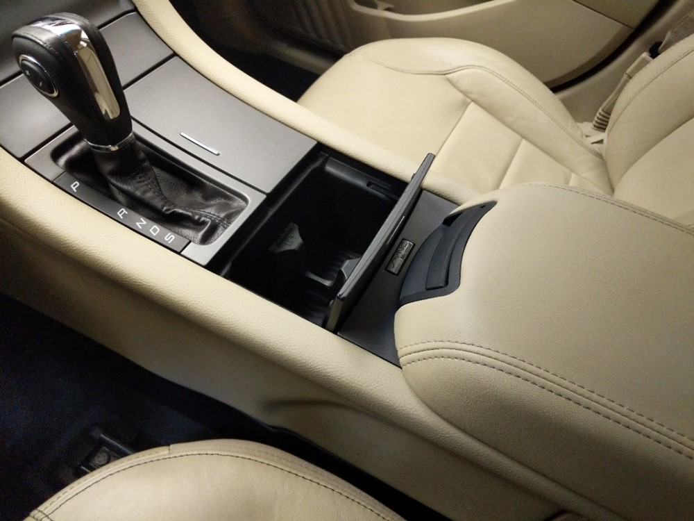 2015 Ford Taurus - Center Console/Cup Holders