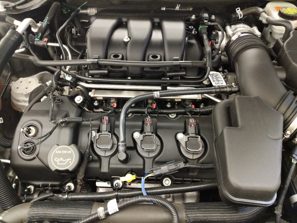 2015 Ford Taurus - Engine