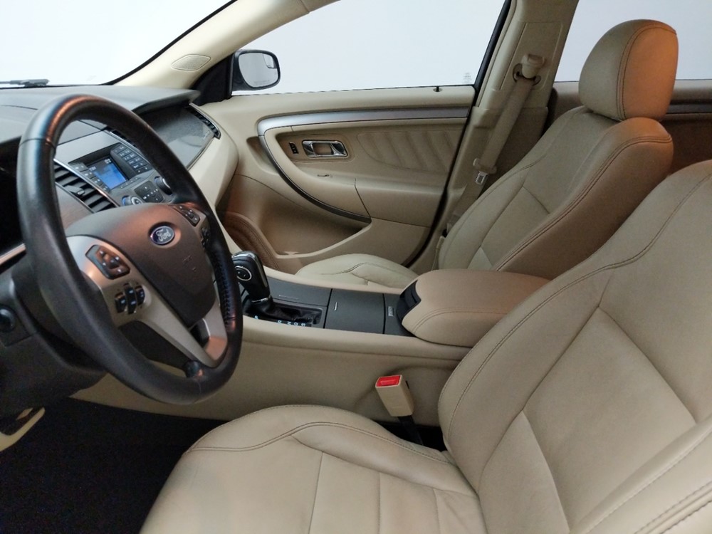 2015 Ford Taurus - Driver Front Seat