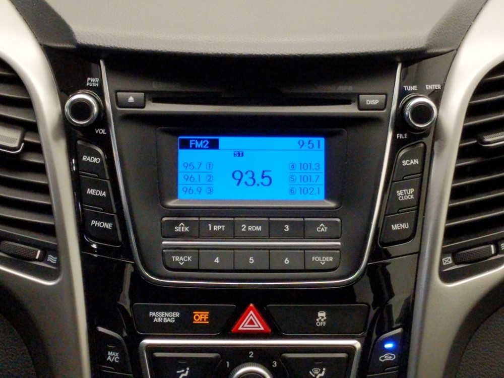 2016 Hyundai Elantra - Stereo Package