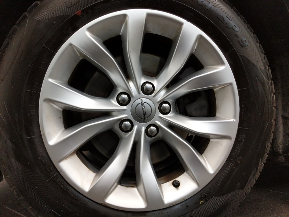 2016 Chrysler 300 - Wheel