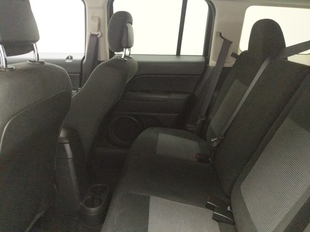 2017 Jeep Patriot - Driver Rear Seat