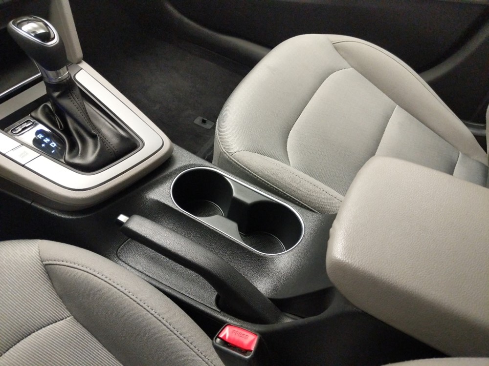 2017 Hyundai Elantra - Center Console/Cup Holders